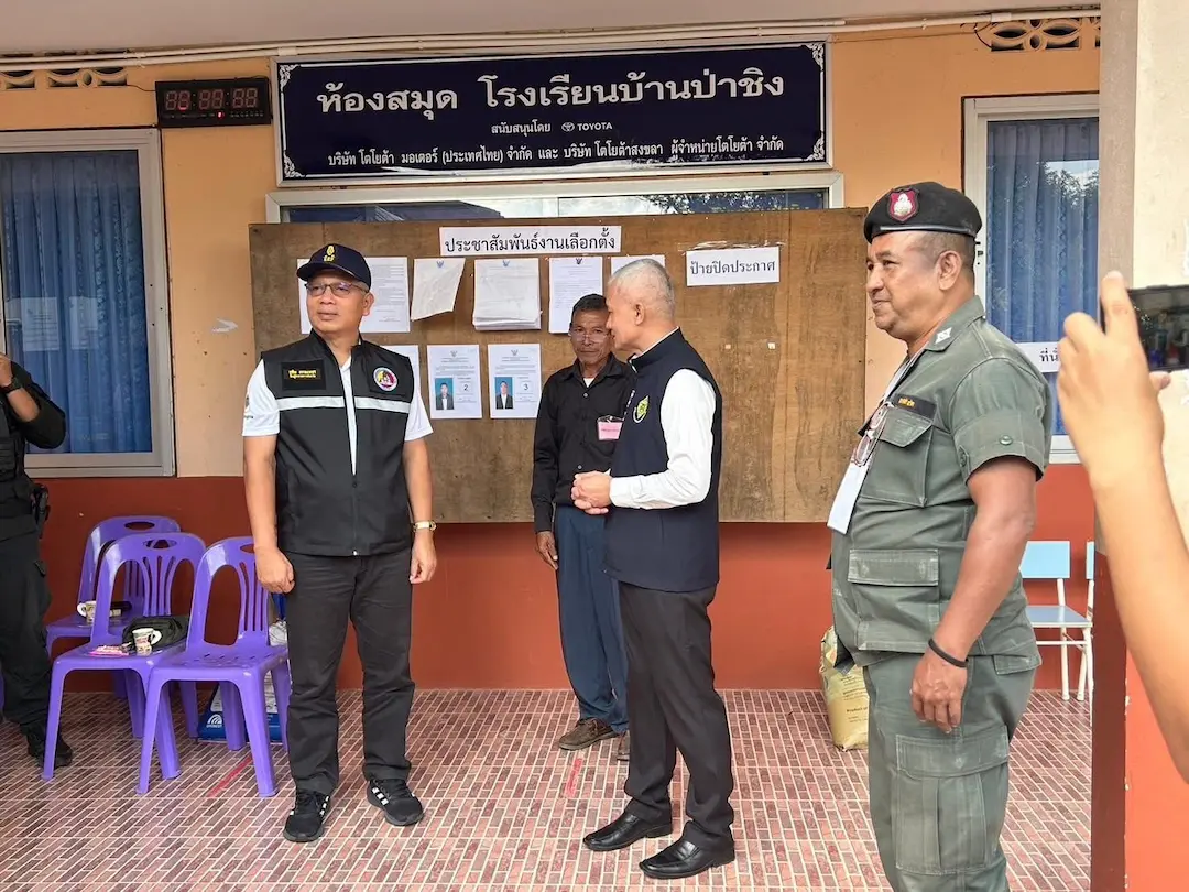 รองผู้ว่าฯ สงขลา ลงพื้นที่ตรวจเยี่ยมหน่วยเลือกตั้ง อบต. กำชับปฏิบัติตามกฎหมายเคร่งครัด อำนวยความสะดวกประชาชนใช้สิทธิอย่างโปร่งใส