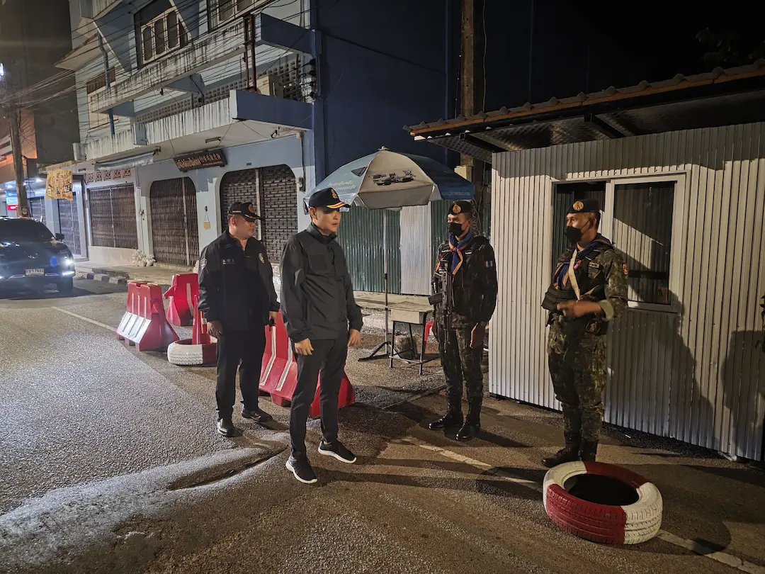 รองผู้ว่าฯ นราธิวาส ลงพื้นที่ตรวจความปลอดภัยเขตเศรษฐกิจ ด่านตรวจ/จุดตรวจ อำเภอเมืองนราธิวาส