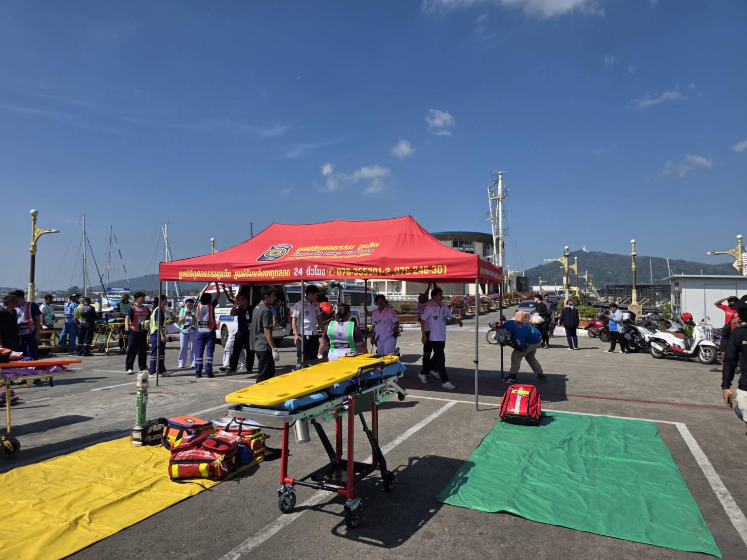 เจ้าท่าฯภูเก็ต รายงานคืบหน้าเรือสปีดโบ๊ทชนกับเรือประมง พื้นที่จังหวัดกระบี่ เบื้องต้นมีผู้ได้รับบาดเจ็บรวม 11 ราย มีอาการสาหัส 1 ราย ส่งตัวรักษาที่โรงพยาบาลแล้ว  