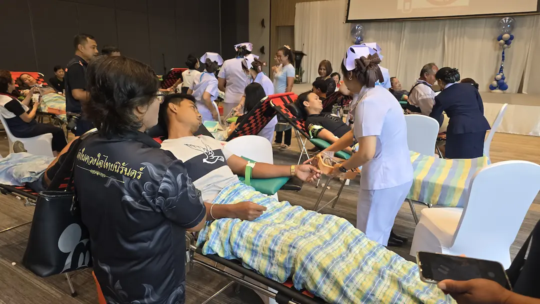 ชาวอำเภอเมืองพัทลุง ร่วมกันบริจาคโลหิต เพื่อสำรองโลหิตไว้ใช้ในกรณีฉุกเฉิน และช่วยเหลือผู้ป่วยที่ต้องการโลหิตในการรักษาพยาบาล