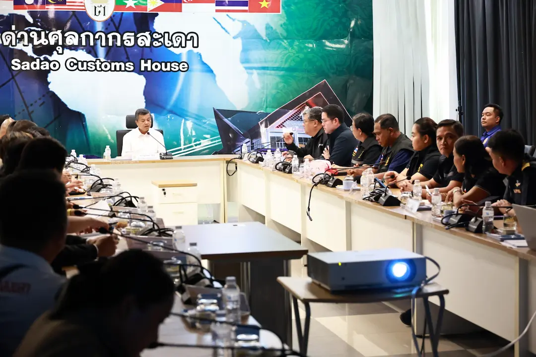 ผู้ว่าฯ สงขลา ลงพื้นที่แก้ปัญหาวางมาตรการอำนวยความสะดวกประชาชนและนักท่องเที่ยวชาวมาเลเซีย โดยเฉพาะช่วงวันหยุดเทศกาล ยกระดับการค้าชายแดนไทย&ndash;มาเลเซีย ดันด่านศุลกากรสะเดาแห่งใหม่ เพิ่มความคล่องด้านการขนส่ง การลงทุนและการท่องเที่ย