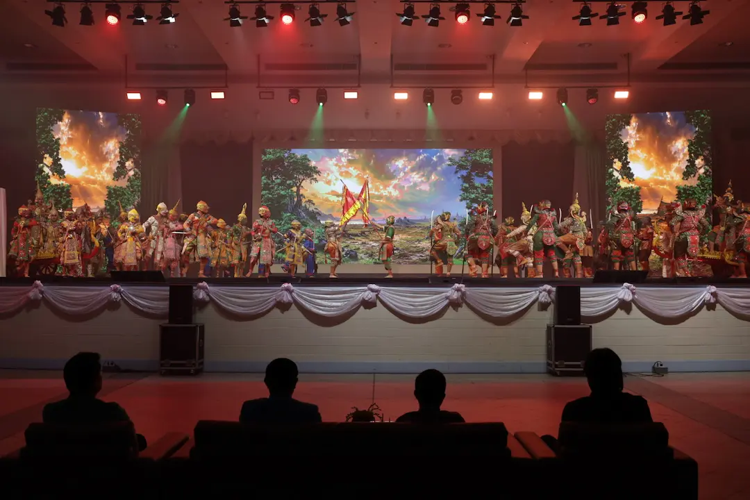 งดงามตระการตา โขน ม.ราชภัฏสงขลา ครั้งที่ 3 เรื่องรามเกียรติ์ ตอน "จองถนน" สืบสานมรดกทางวัฒนธรรมไทย อันทรงคุณค่าในวันแม่แห่งชาติ