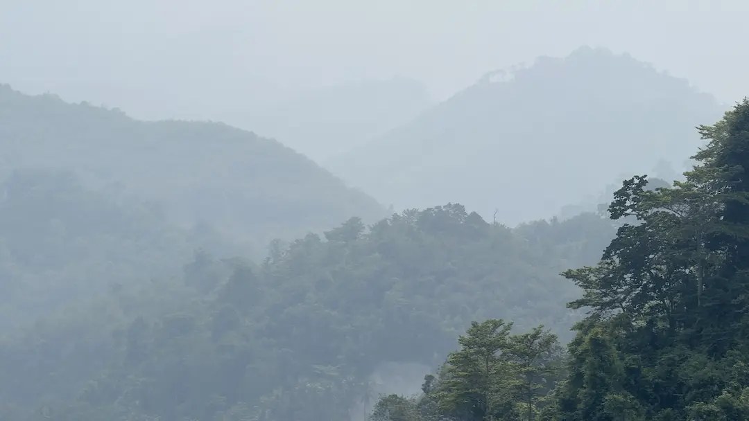 สถานการณ์หมอกควันจากไฟป่าอินโดนีเซียปกคลุมเบตง คุณภาพอากาศอยู่ในเกณฑ์ปานกลาง แนะประชาชนปฏิบัติตามคำแนะนำ