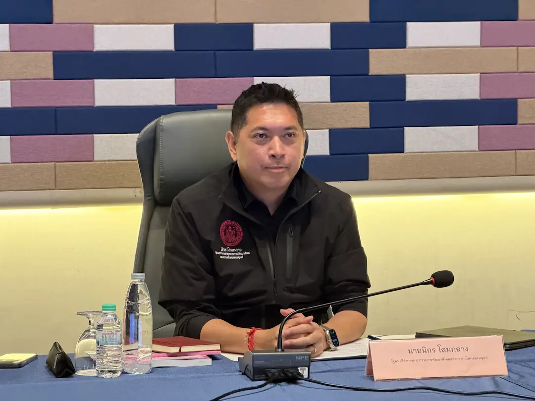 รมว.พม. ประชุมติดตามการขับเคลื่อนนโยบายกระทรวง พม.จังหวัดภาคใต้ เน้นย้ำฐานข้อมูลกลุ่มเปราะบาง และเดินหน้าปรับปรุงกฎหมายให้ทันสมัยและสอดคล้องกับสถานการณ์