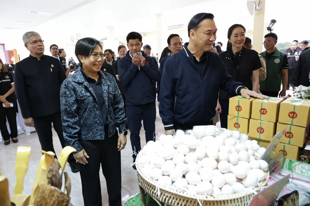 รองนายกรัฐมนตรี &ldquo;ทรงศักดิ์&rdquo; ลงพื้นที่ อ.รัตภูมิ จ.สงขลา ติดตามการบริหารจัดการที่ดินตามนโยบายรัฐบาล พร้อมมอบสมุดประจำตัว คทช. 646 เล่ม เดินหน้า One Map &ndash; พัฒนาอาชีพและยกระดับคุณภาพชีวิตประชาชน