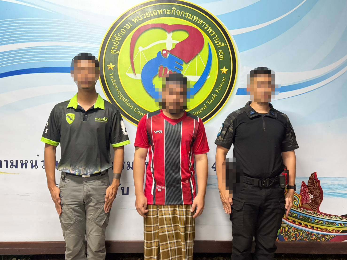 "สนธิกำลังรวบผู้ต้องสงสัยตามกฎอัยการศึก นราธิวาส ย้ำดำเนินคดีโปร่งใส-คุ้มครองสิทธิตามกฎหมาย"