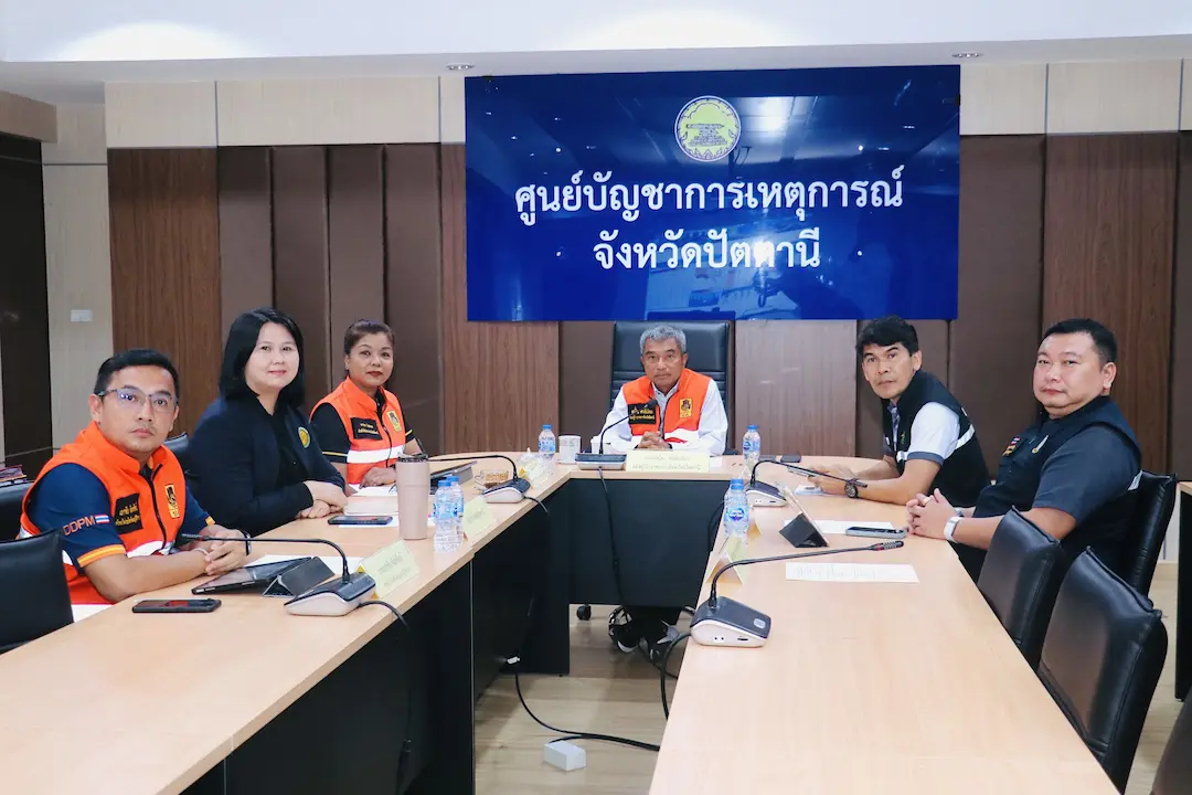 รองผู้ว่าฯ ปัตตานี ร่วมประชุมติดตามสถานการณ์อุทกภัยทั่วประเทศ นายกฯ กำชับทุกจังหวัดเตรียมพร้อมรับมือระดับสูงสุด เร่งฟื้นฟูพื้นที่หลังน้ำลด