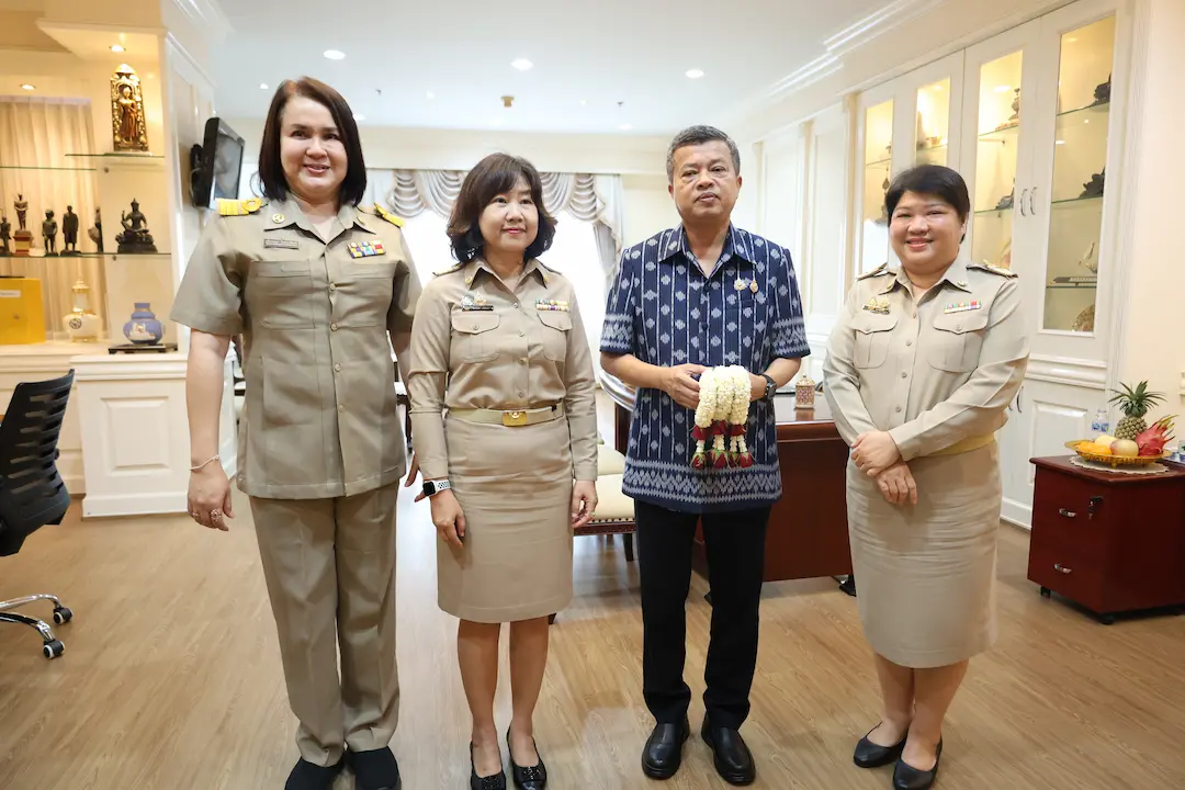 หัวหน้าส่วนราชการสังกัดกระทรวง พม. เข้ารายงานตัวต่อผู้ว่าราชการจังหวัดสงขลา รับมอบนโยบายขับเคลื่อนงานด้านการคุ้มครองเด็กและครอบครัว