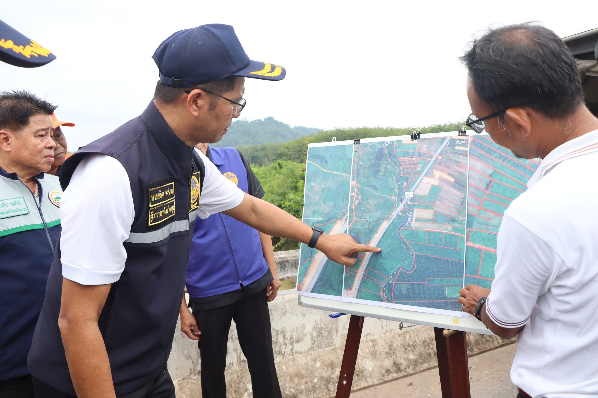 ผู้ว่าฯ สตูล ลงพื้นที่ตรวจจุดเสี่ยงทางน้ำ เร่งเปิดทางระบายน้ำ เตรียมพร้อมรับมือฝนตกหนักและสถานการณ์อุทกภัย